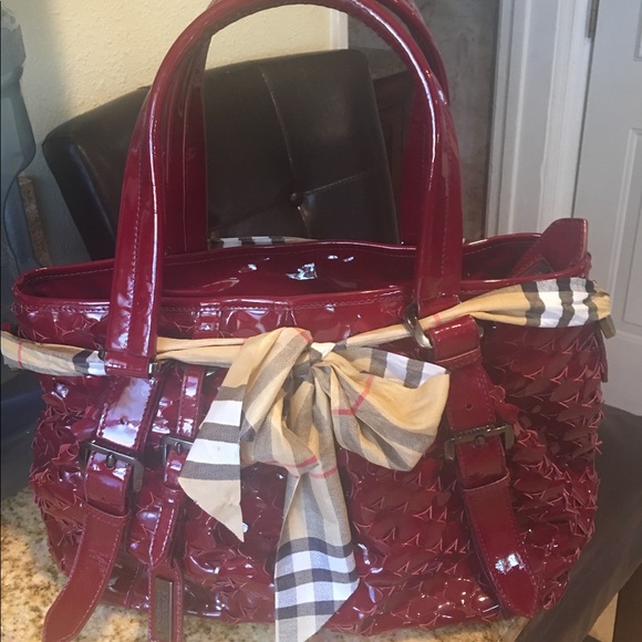 💯Authentic Burberry handbag - Picture 1 of 8